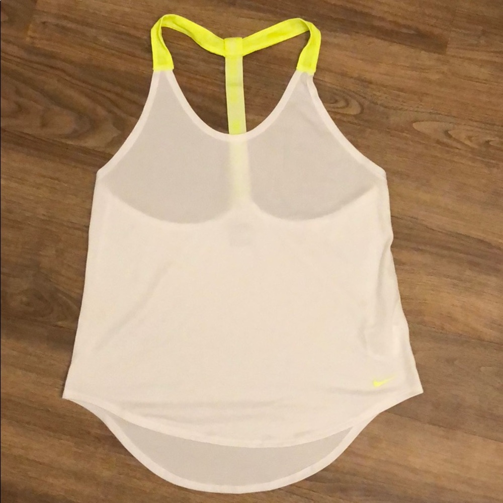 nike workout tank top